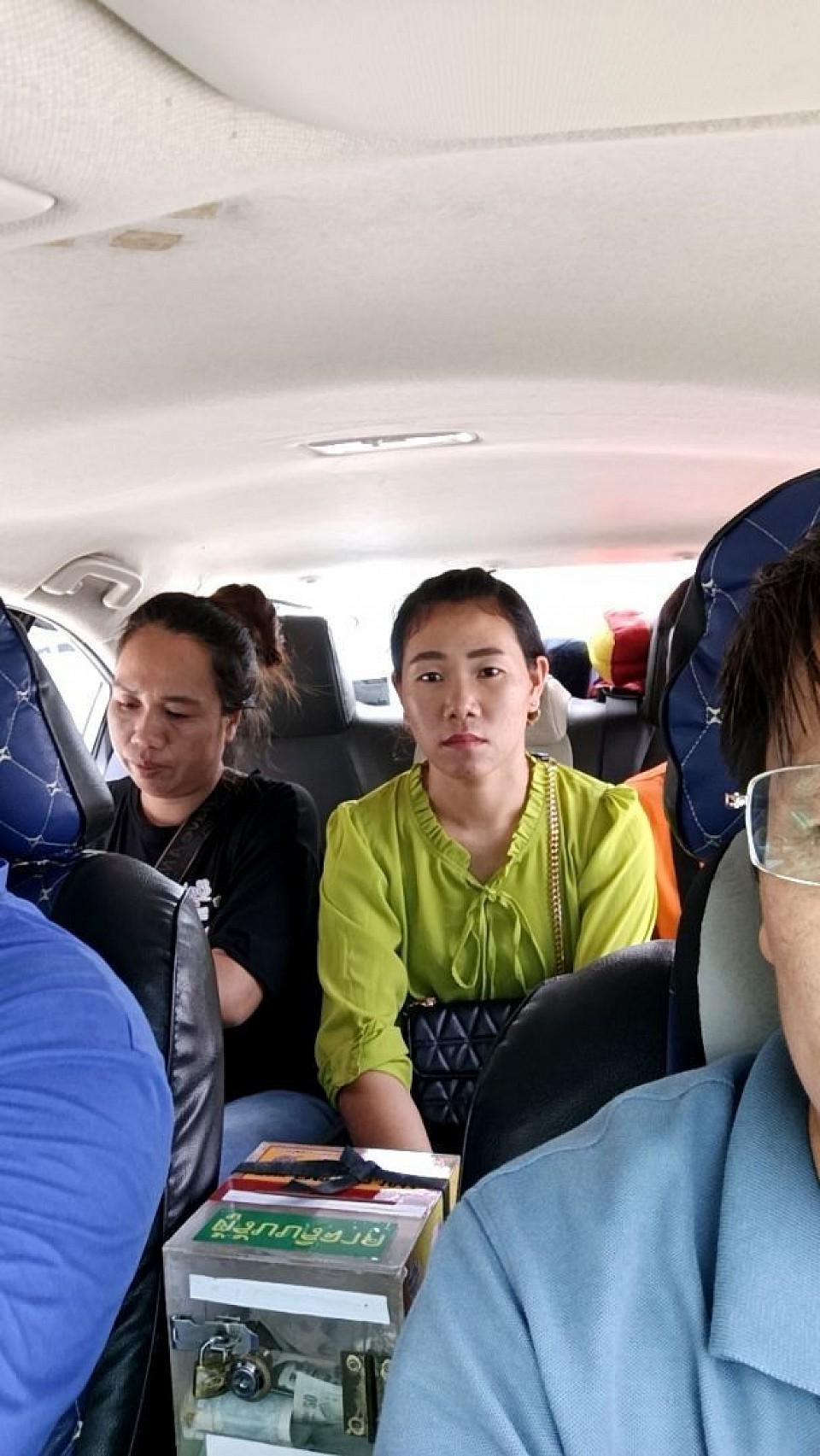 รับลูกค้าจากพิษณุโลกไปกรุงเทพฯ