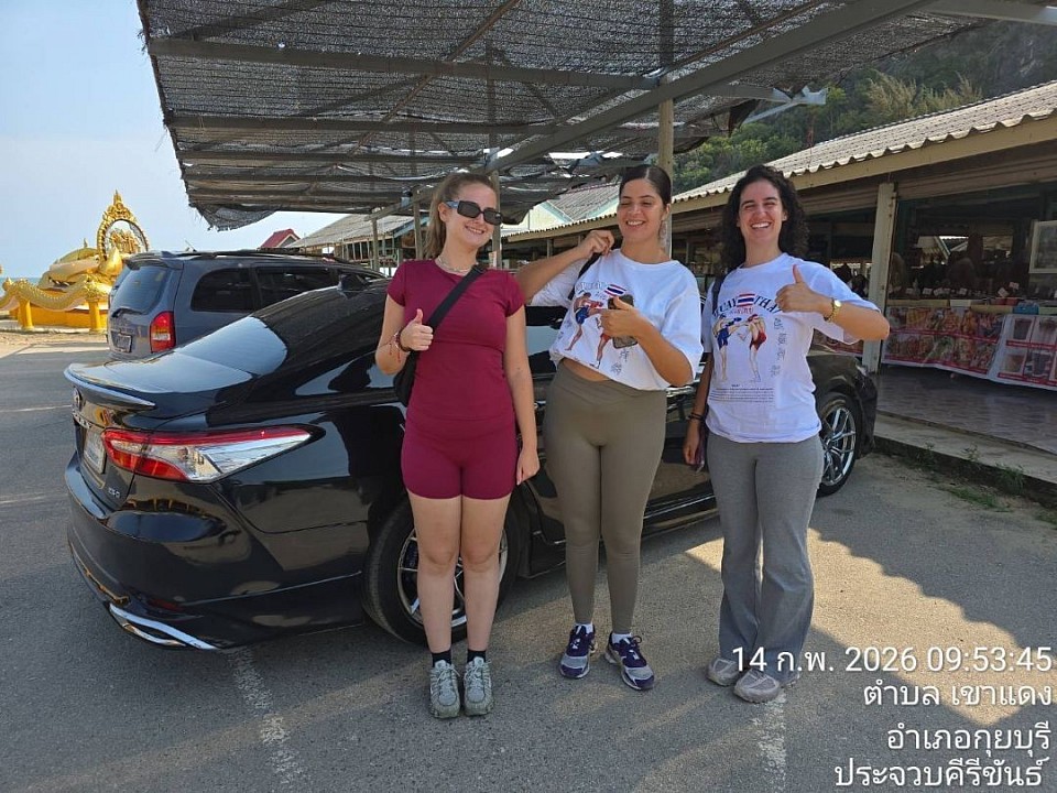 รับลูกค้าจากสนามบินสุวรรณภูมิไปประจวบคีรีขันธ์